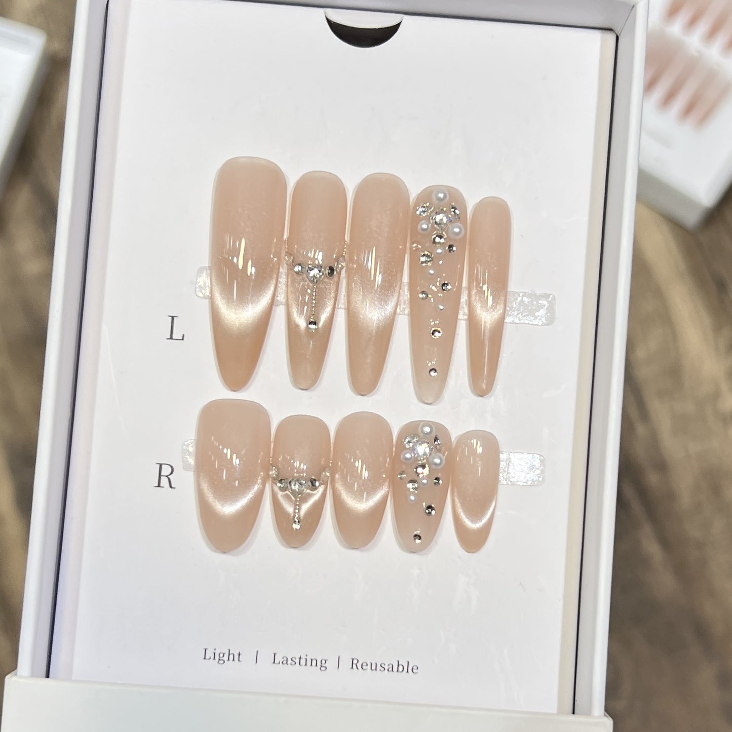 Decorative Press-On Nail Set Acalora