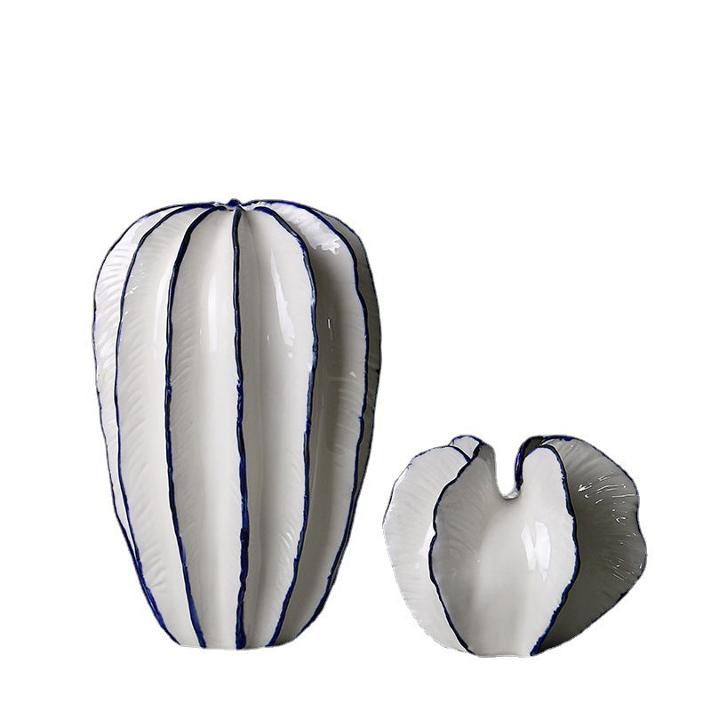 Decorative ceramic bowl in flower design Acalora