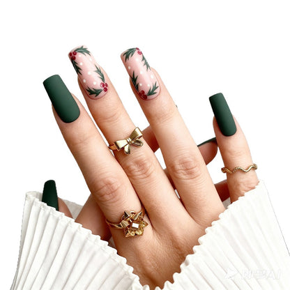 Artificial nail set with festive Christmas design and creative motifs Acalora