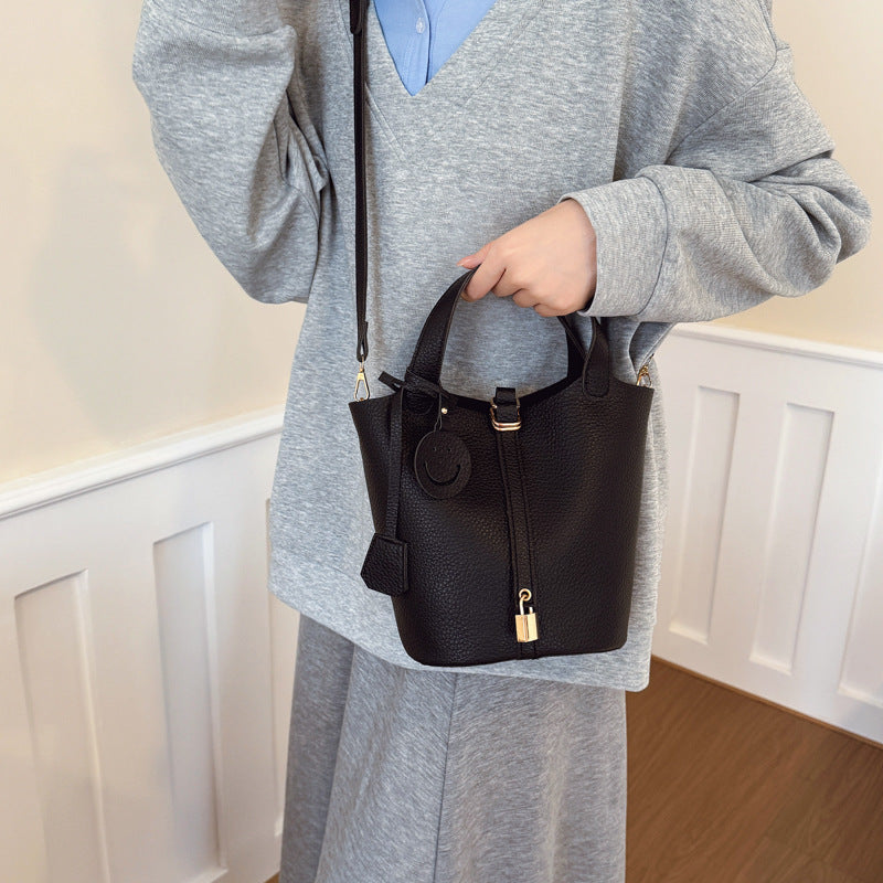 Chic Textured Shoulder Bag Acalora