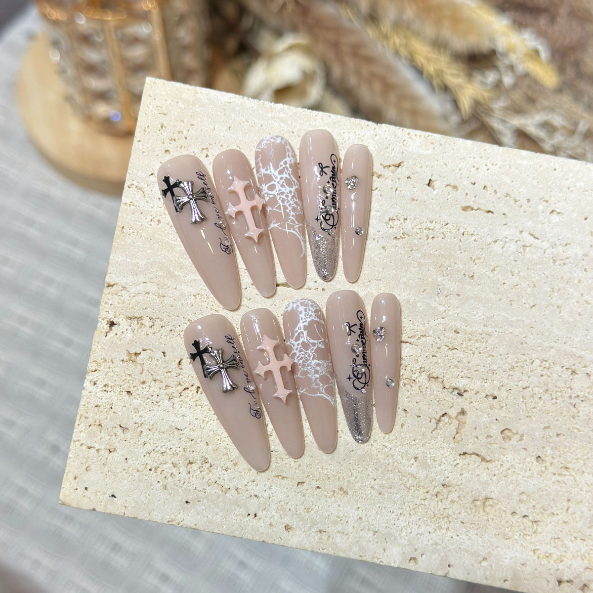 Luxury Gothic Press-On Nail Art Set Acalora
