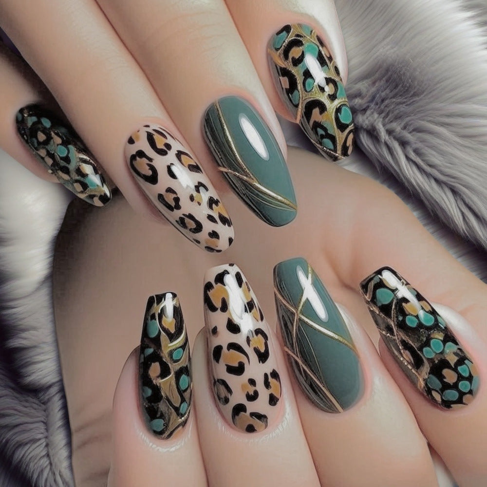 Creative artificial nails in modern animal print design Acalora