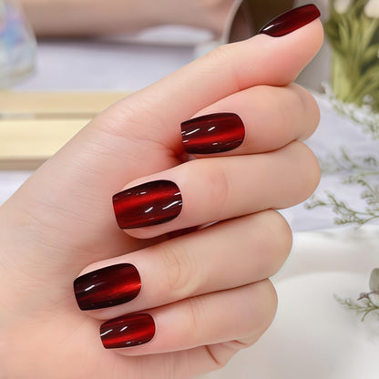 Artificial nails in elegant shine design Acalora