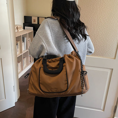 Women's Sport Bag with Practical Compartments and Ergonomic Carrying System Skanto