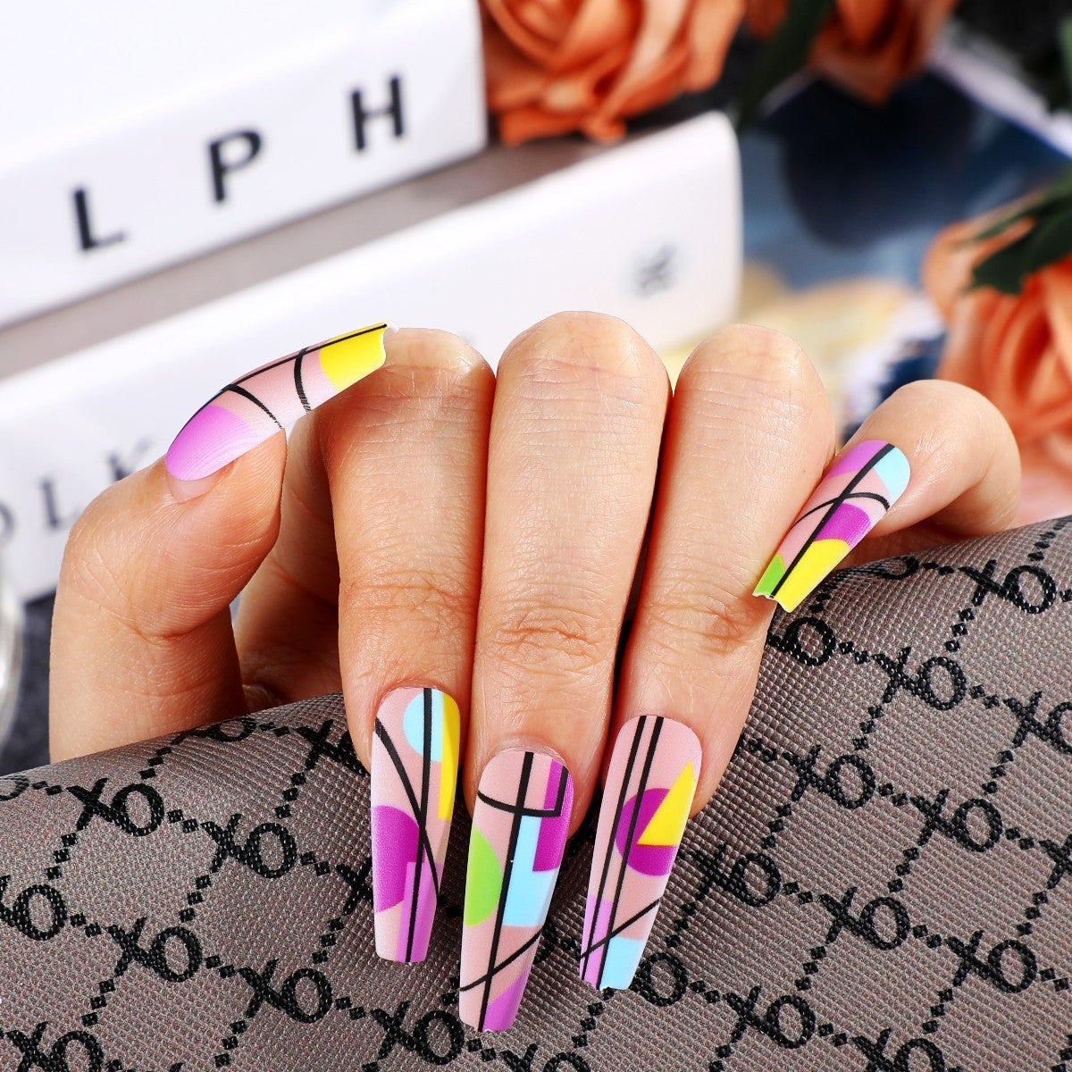 Artificial nails in modern geometric design Acalora