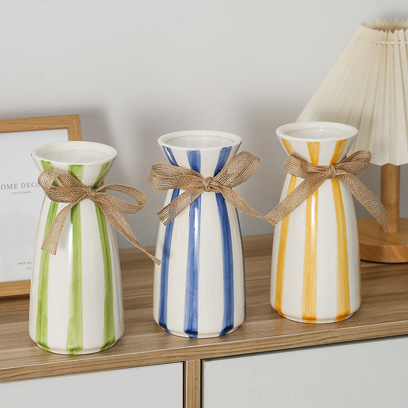 Elegant ceramic vase in vintage style Acalora
