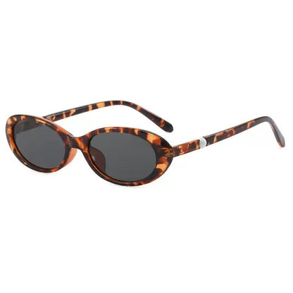 Ladies Cat-Eye Sunglasses with Modern Tortoise Pattern Bowlift