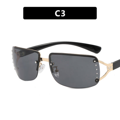 Women's extravagant sunglasses in a modern design with fine accents Karnz