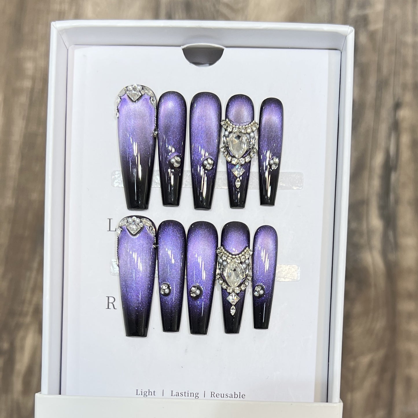 Decorative Press-On Nail Art Set with Gemstone Accents Acalora