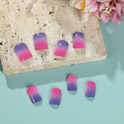 Trendy ombre design artificial nails Acalora