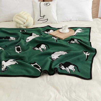 Cozy Cat-Themed Throw Blanket