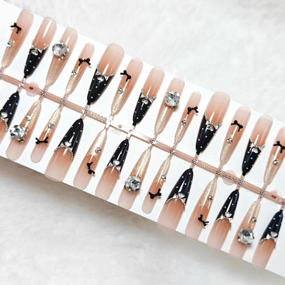 Artificial nails with glamorous rhinestone details Acalora