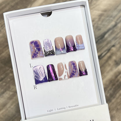 Playful Cartoon-Themed Press-On Nail Set Acalora