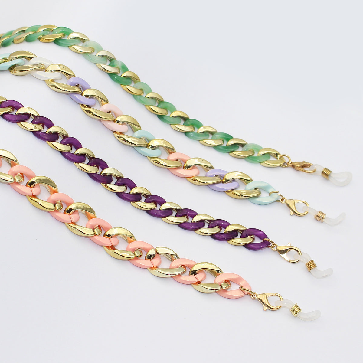 Stylish Chain Eyewear Holder Acalora