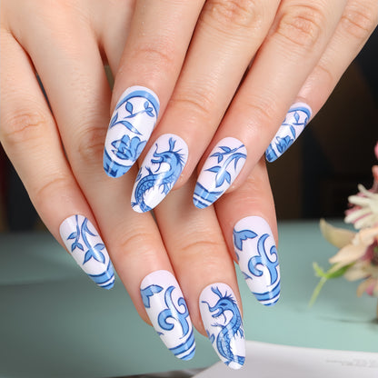 Artificial nails in floral and maritime design Acalora