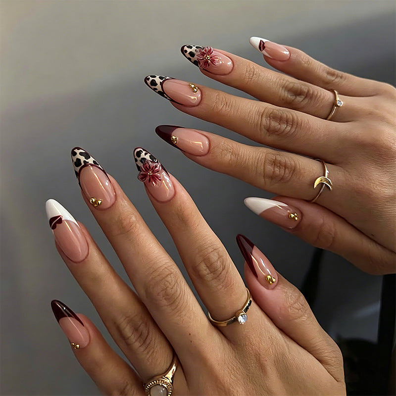 Artificial nails with exclusive flower design Acalora