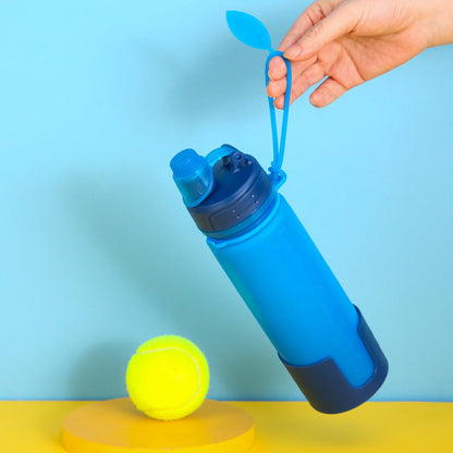 Women's foldable silicone drinking bottle with secure closure Bowlift
