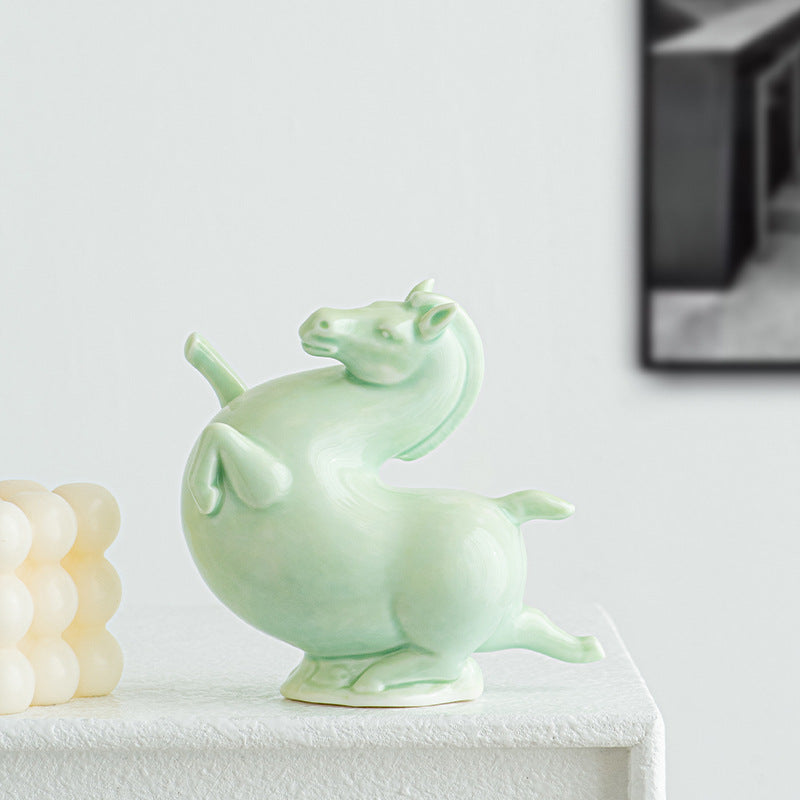 Decorative ceramic figure Acalora