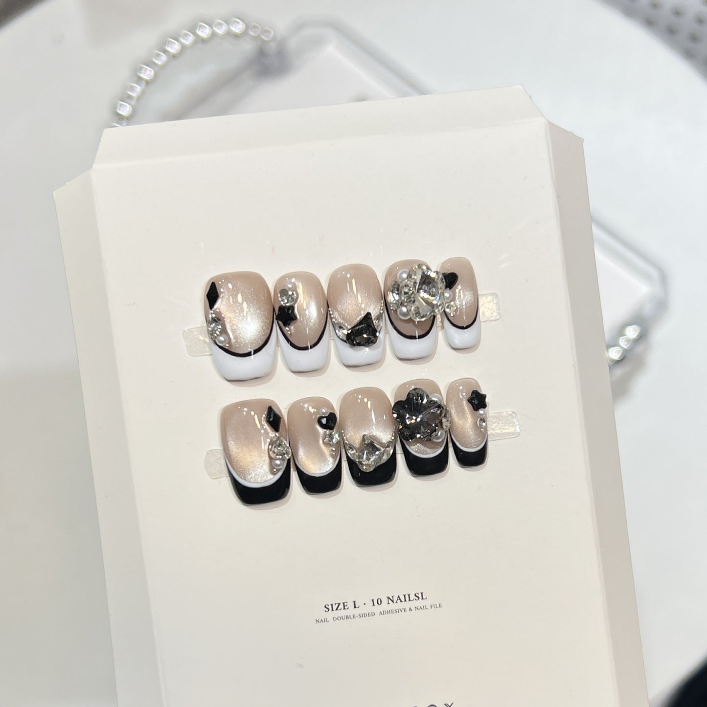 Decorative Press-On Nails with Elegant Gemstone Accents Acalora