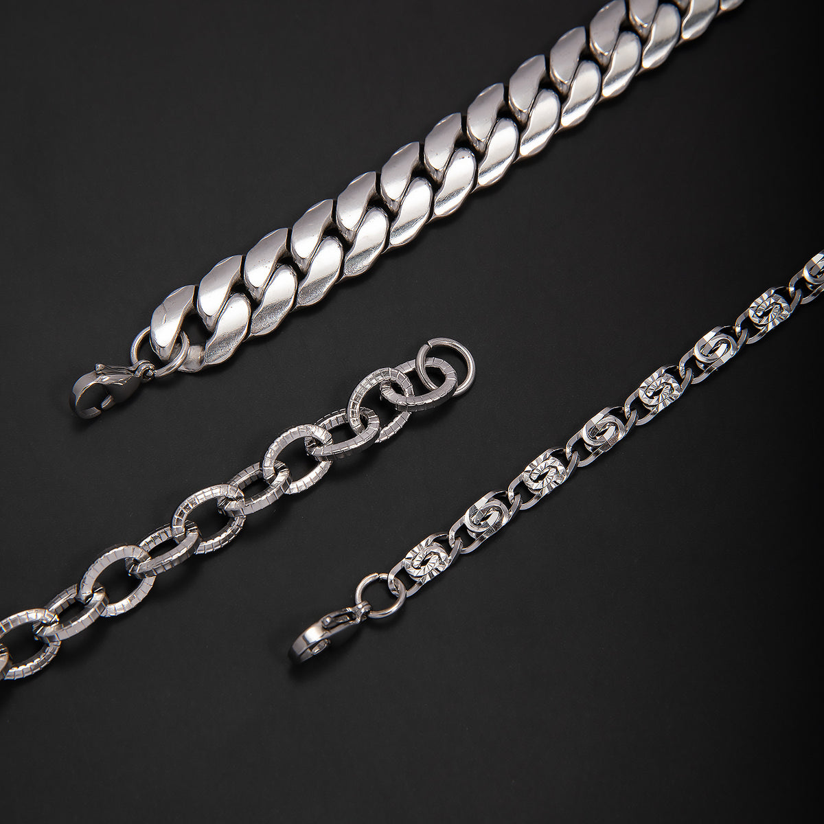Contemporary Link Chain Necklace Acalora