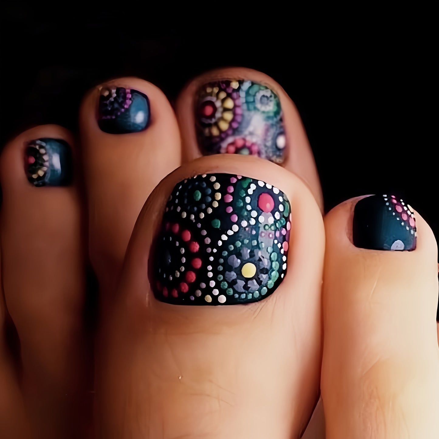 Artificial nails for elegant foot care Acalora