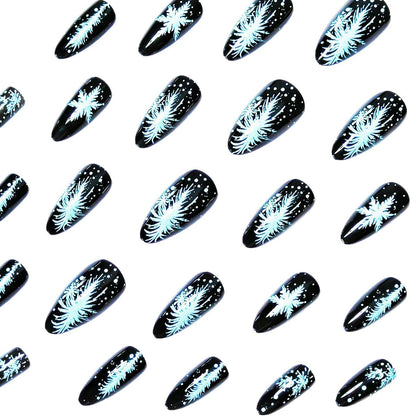 Elegant Winter-Themed Nail Art Acalora