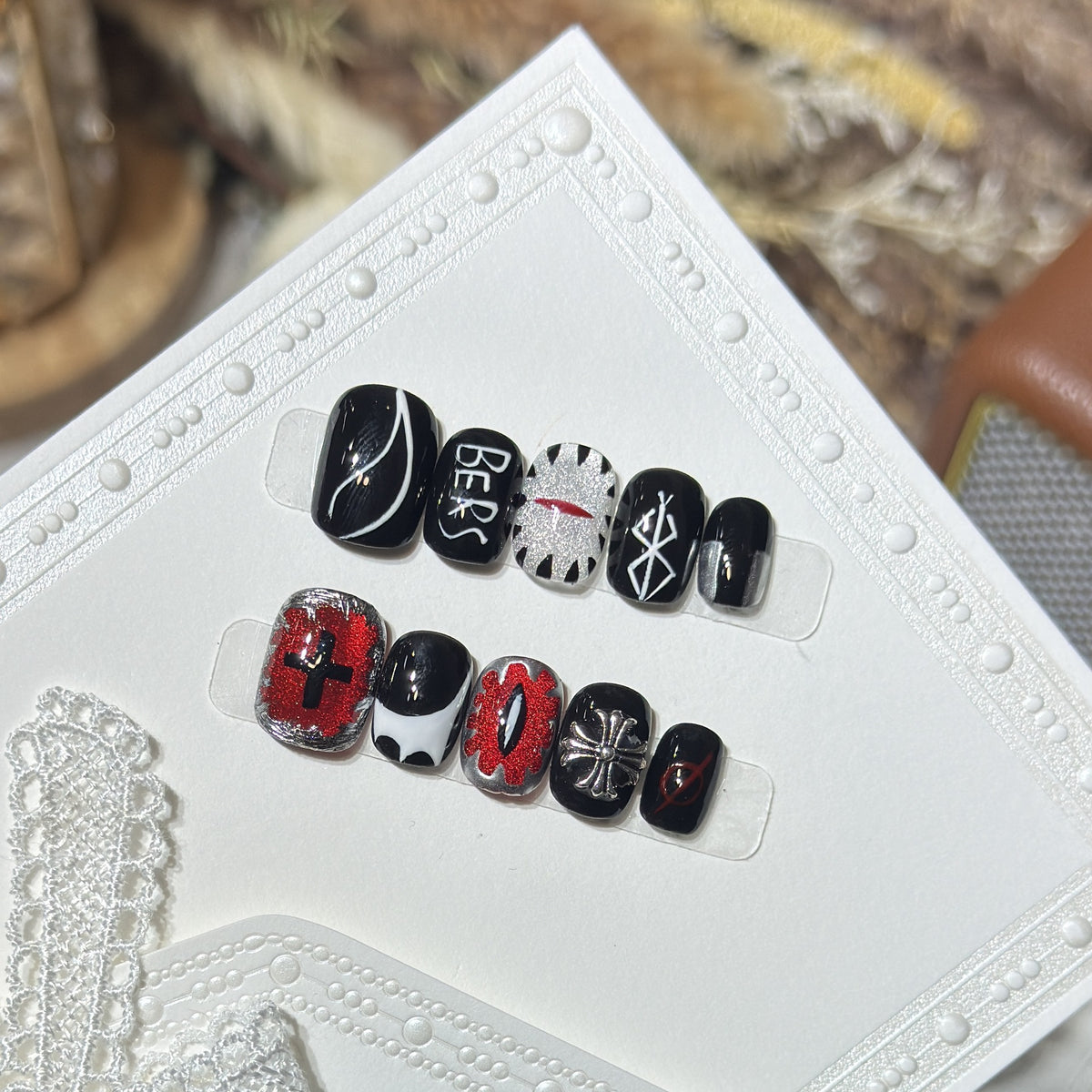 Artistic Black Themed Press-On Nail Set Acalora
