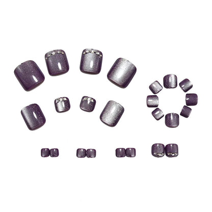 Artificial nails with glamorous rhinestone accents Acalora