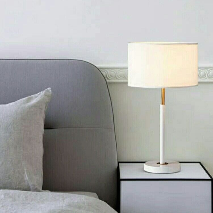 Modern Sleek Table Lamp