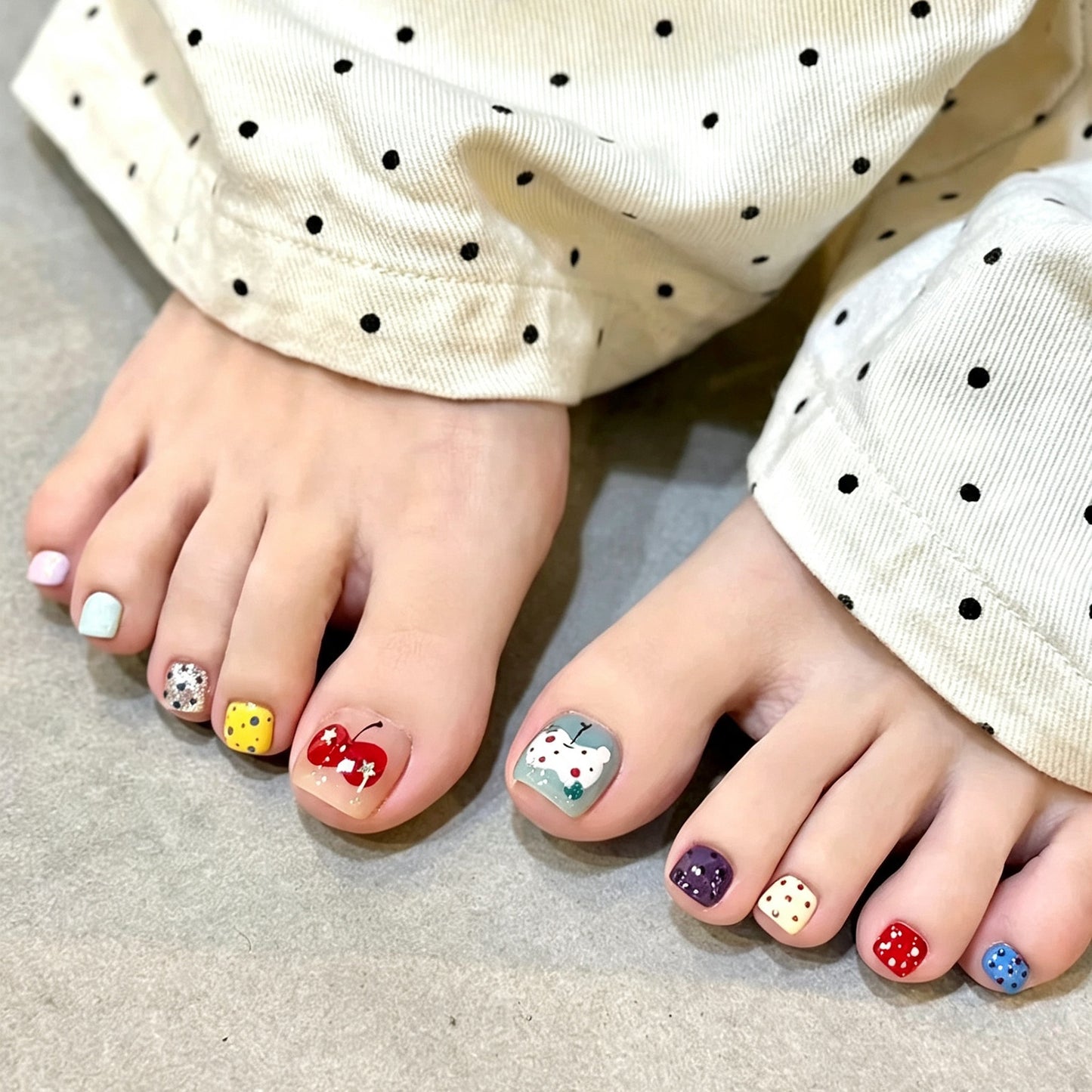 Creative Themed Press-On Nail Collection Acalora