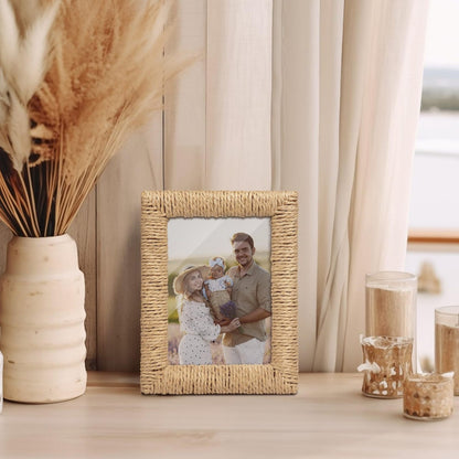 Artful picture frame made of woven natural material Acalora