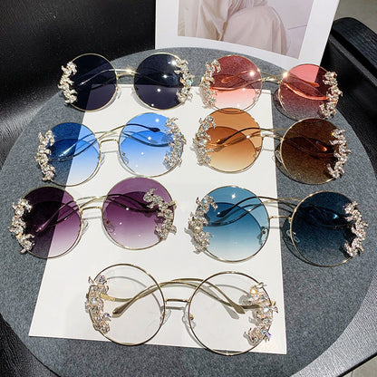 Women's fashion sunglasses with extravagant design and sparkling accents Bowlift