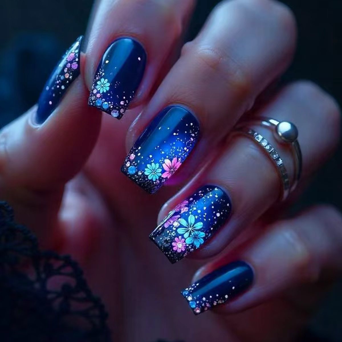 Artistic Gradient Floral Nail Art Acalora