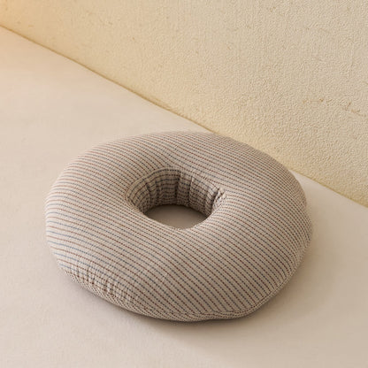 Comfortable donut pillow with ergonomic design Bowlift