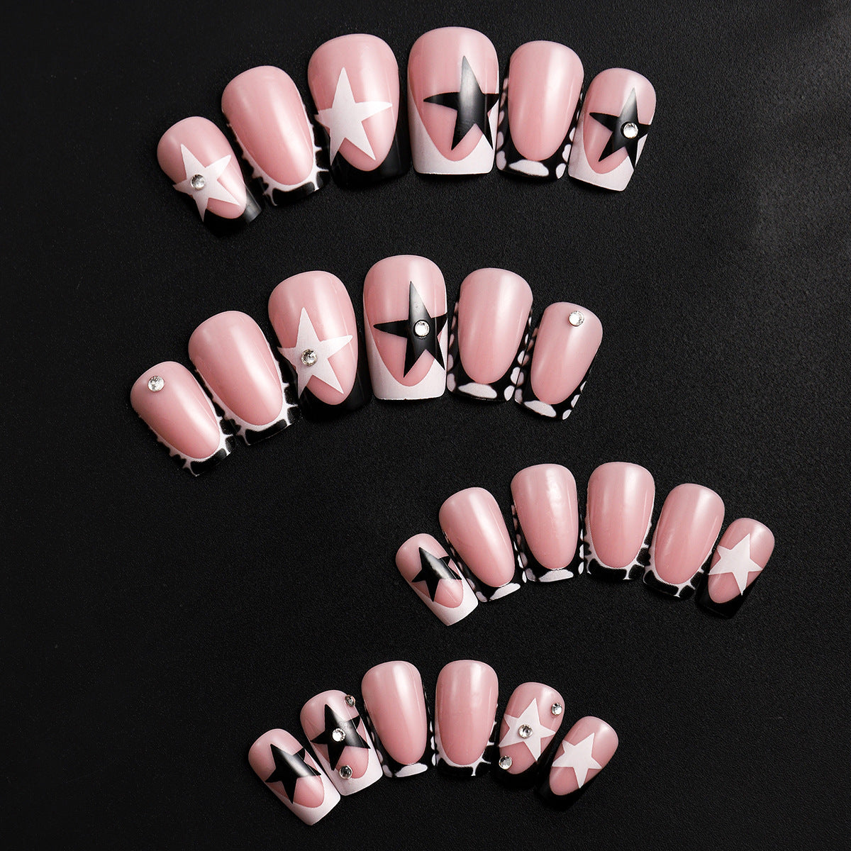 Elegant Artistic Press-On Nail Art Set Acalora