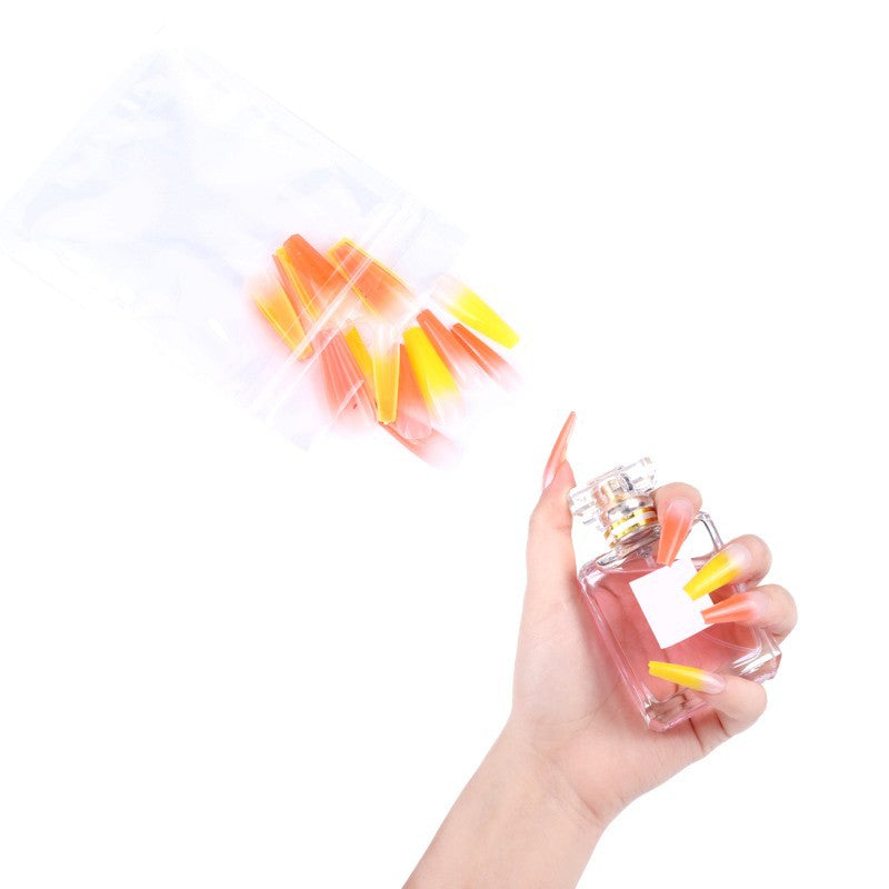 Artificial nails in elegant stiletto design Acalora