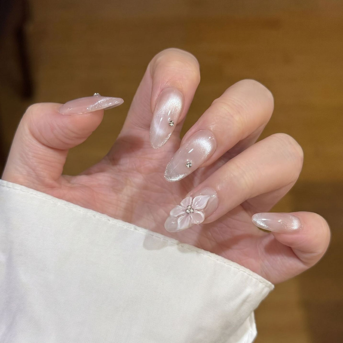 Elegant Floral Accented Press-On Nails Acalora
