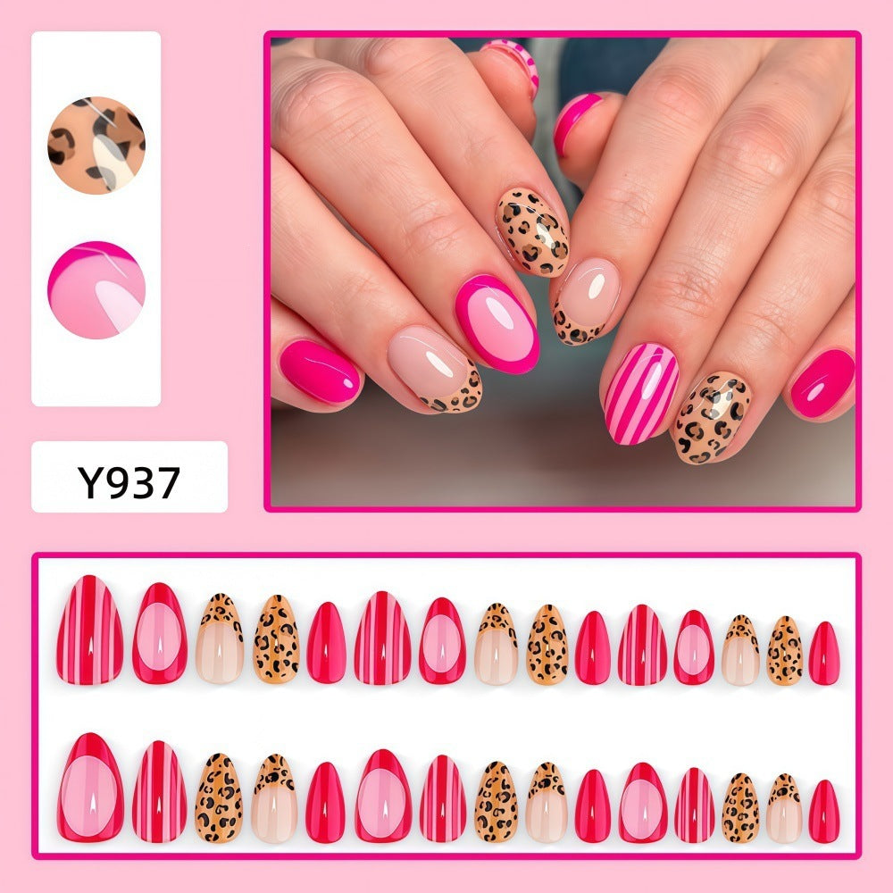 Artificial nails with trendy leopard and striped decorations Acalora