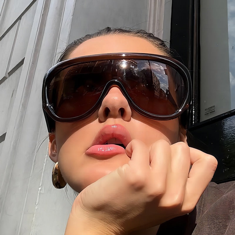 Women's oversized sunglasses in a modern design with UV protection Bowlift