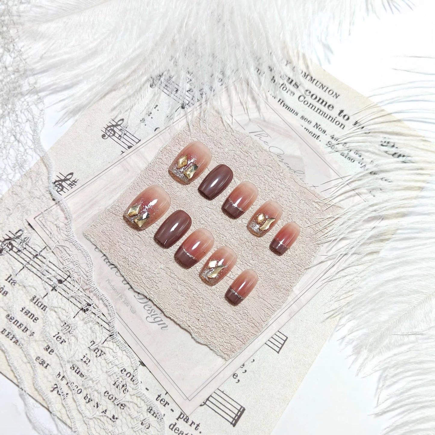 Acrylic nails in elegant ombre design with glitter elements Acalora