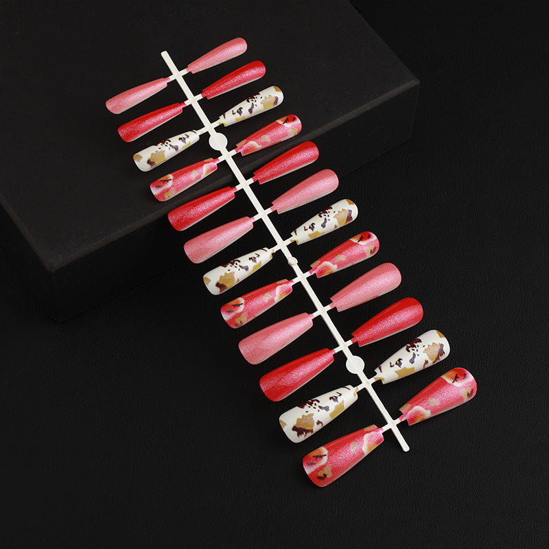 Artificial nails in an elegant design with a modern play of colors Acalora