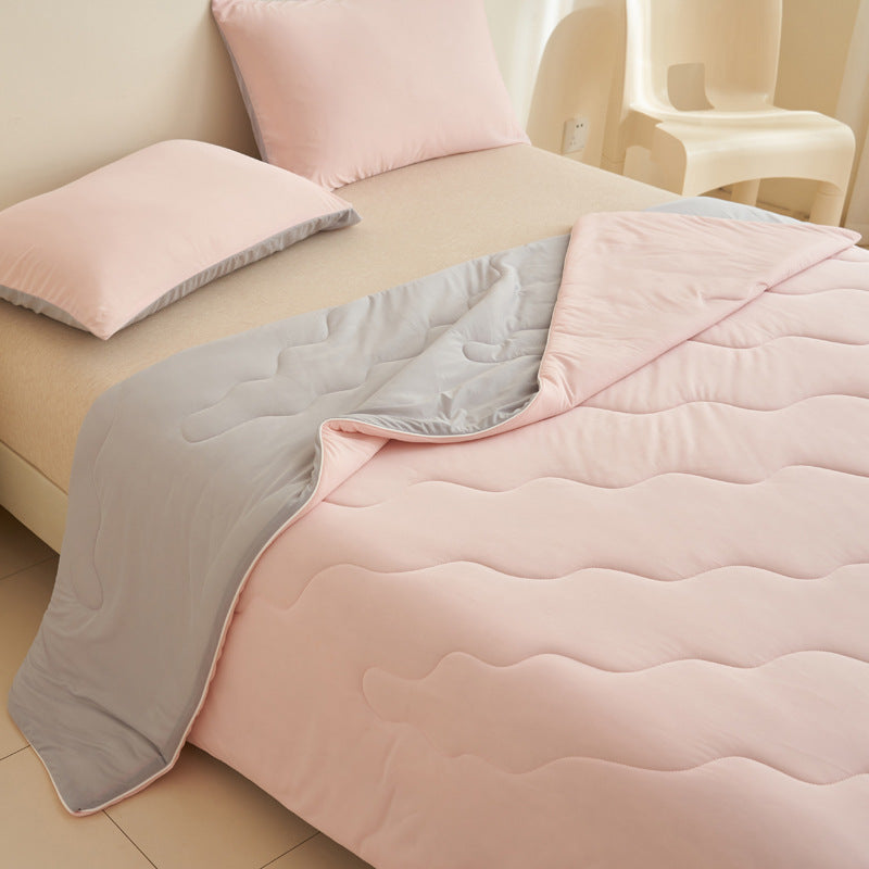 Ultra-soft cooling summer blanket – Lightweight Ice Crepe Comforter, breathable & machine washable climate blanket | Karnz