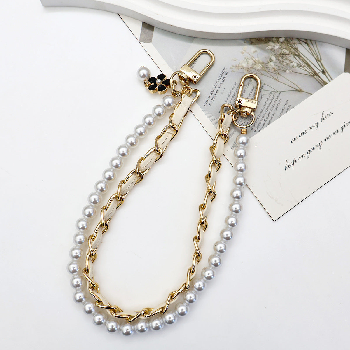 Stylish Pearl-Embellished Eyewear Chain Acalora