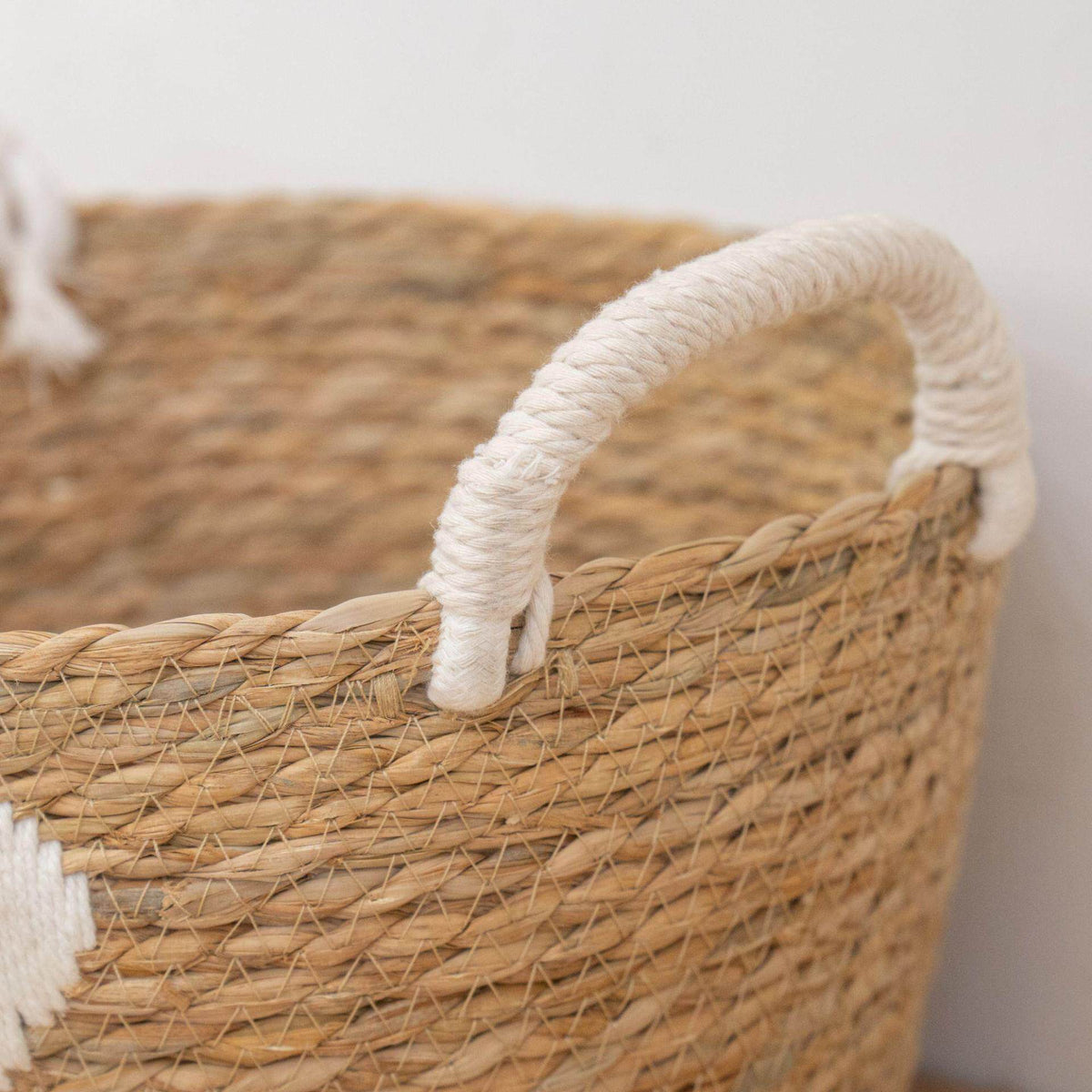 Handwoven storage basket with heart design Acalora