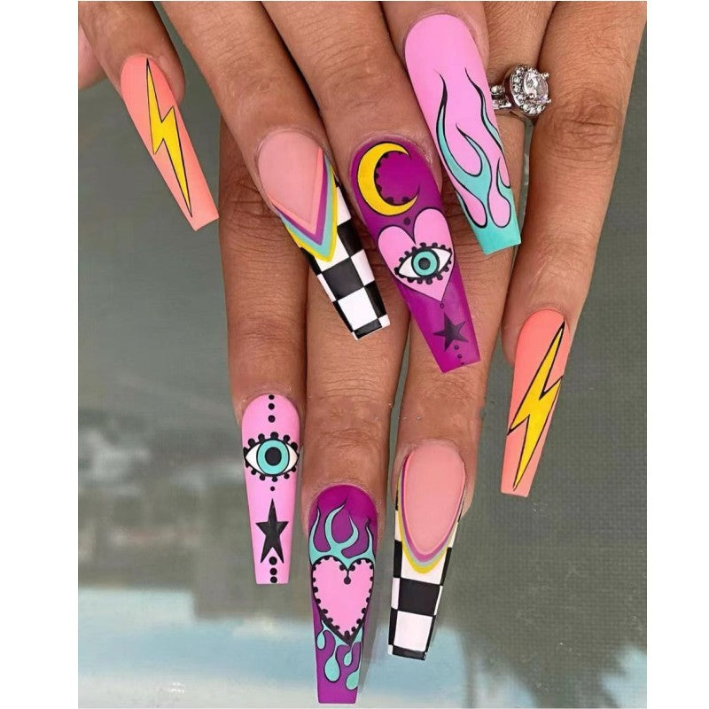 Creative and artistic art nails Acalora