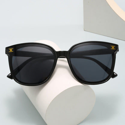Ladies fashionable oversized sunglasses with high UV protection Bowlift