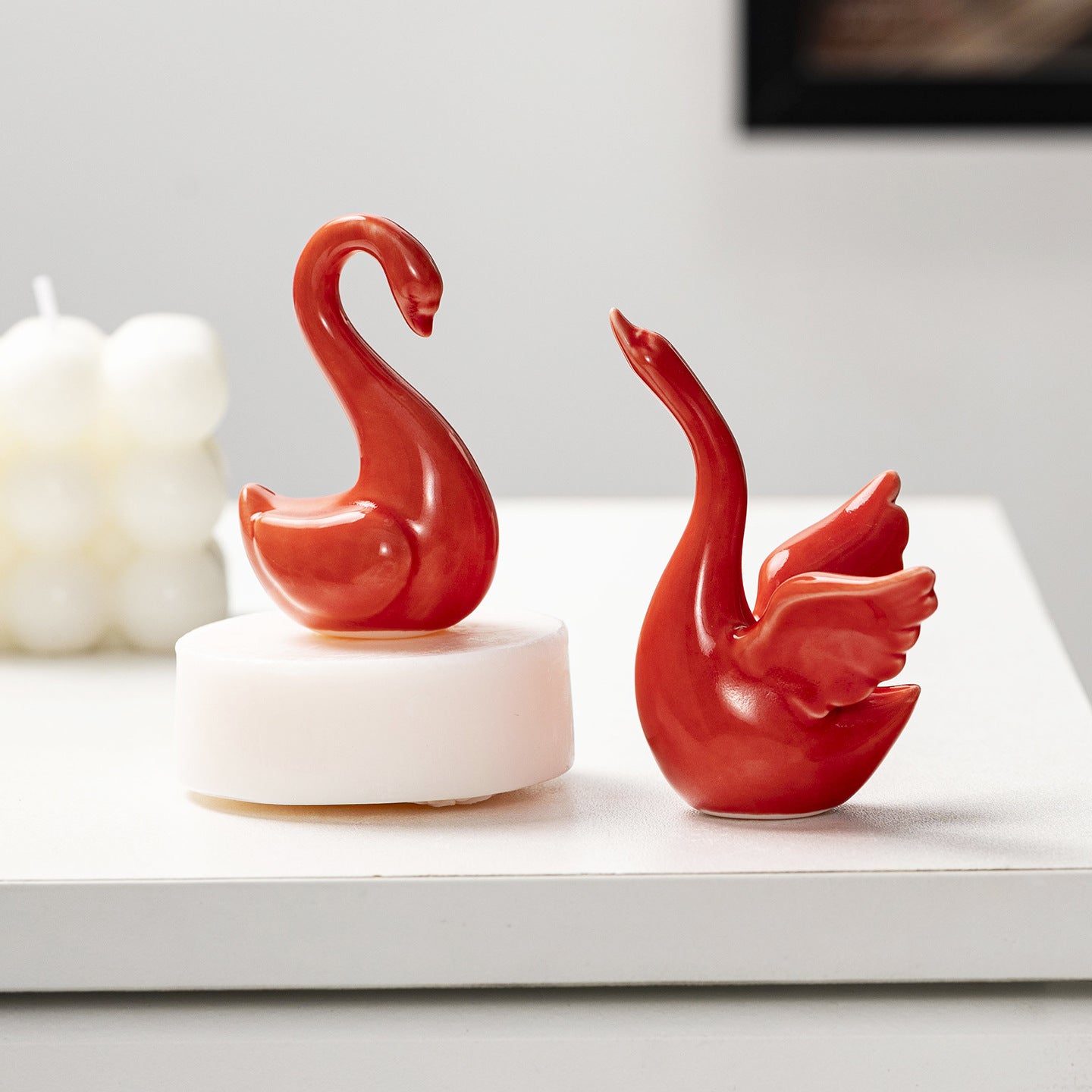 Curved Ceramic Figure Acalora