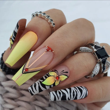 Creative press-on nails with flower and animal designs Acalora