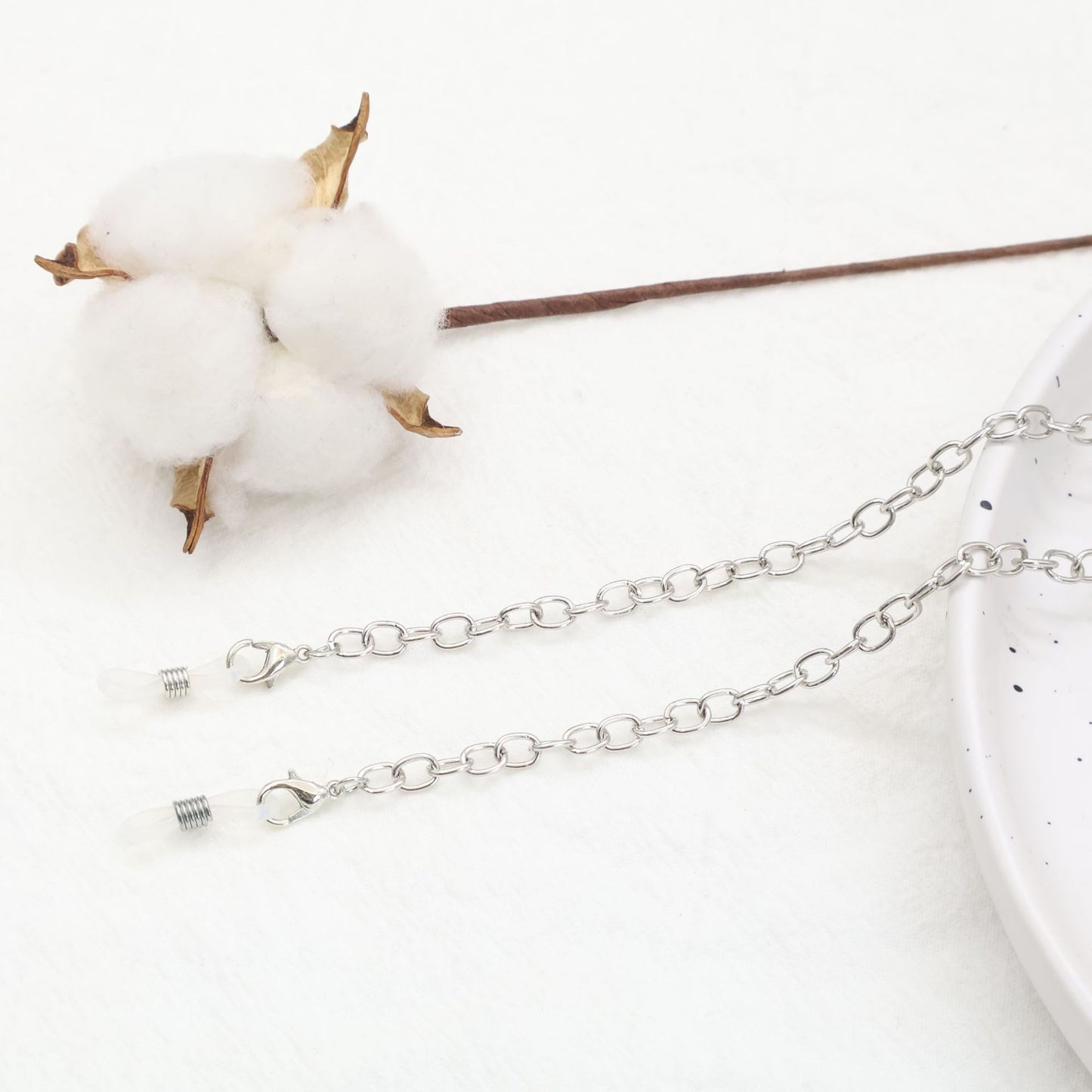 Stylish Metal Eyewear Chain Acalora