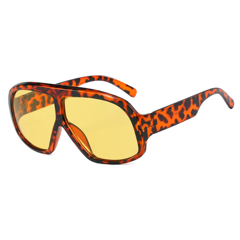 Women's oversized sunglasses in a fashionable tortoise pattern Karnz